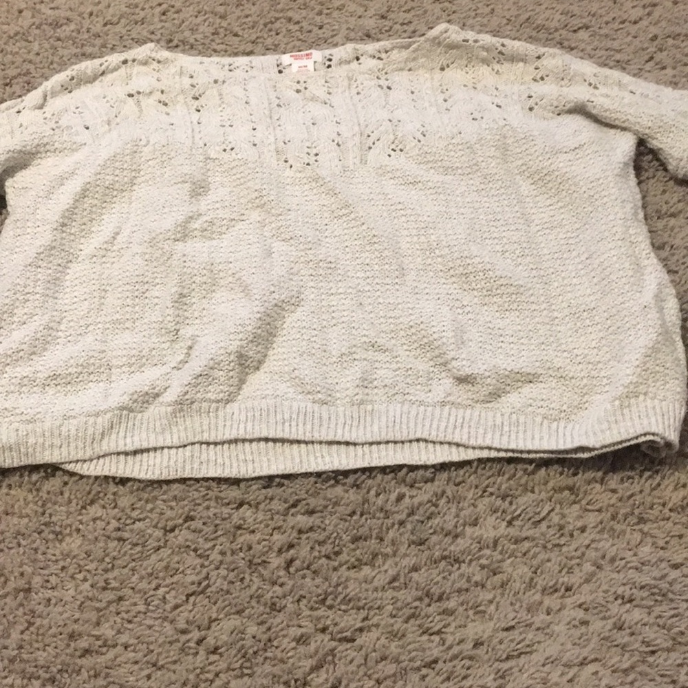 Sweater - Picture 4 of 4
